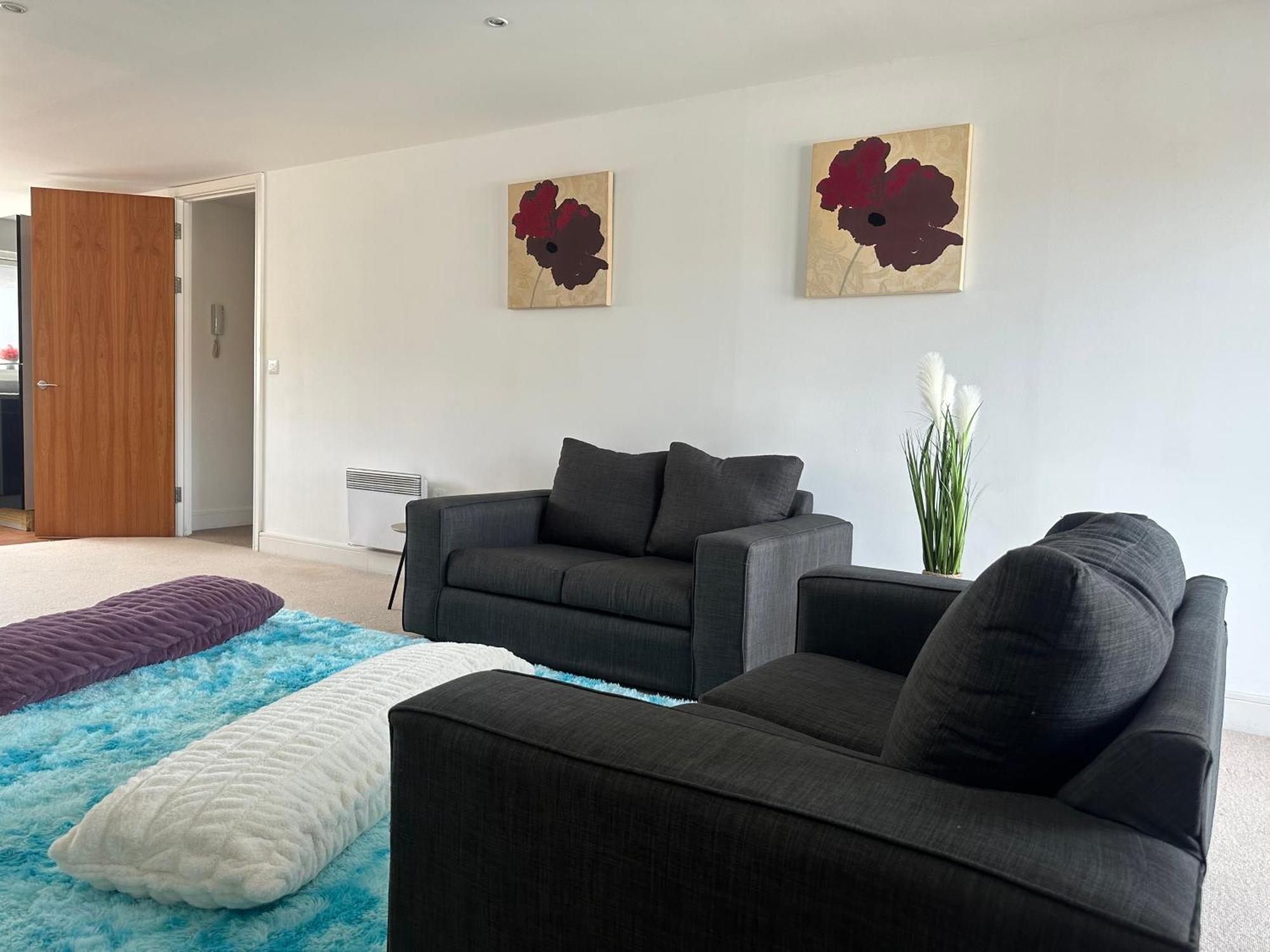 Water Front Apt Walk To The Beach & City Centre Swansea Exterior photo