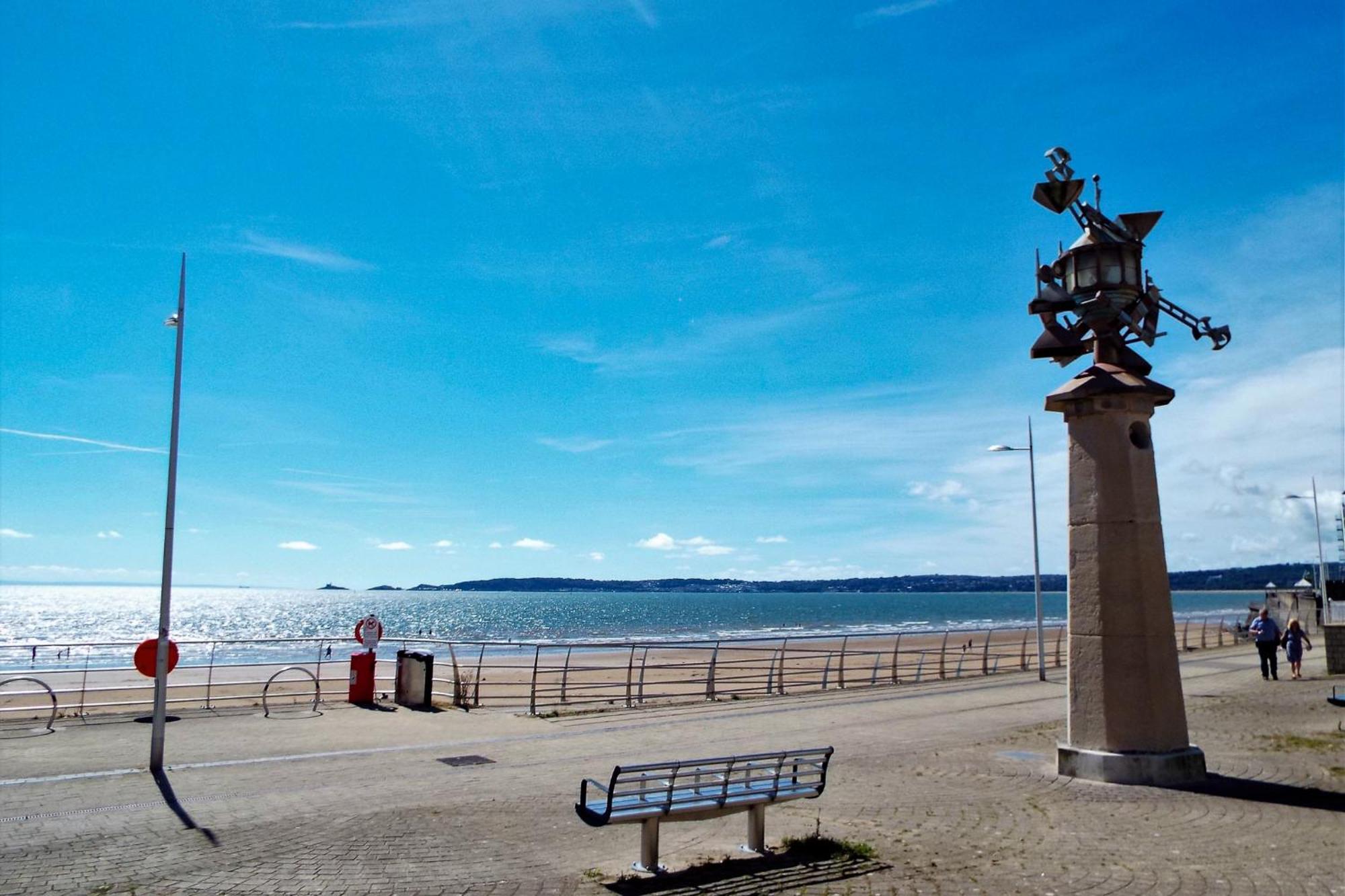 Water Front Apt Walk To The Beach & City Centre Swansea Exterior photo
