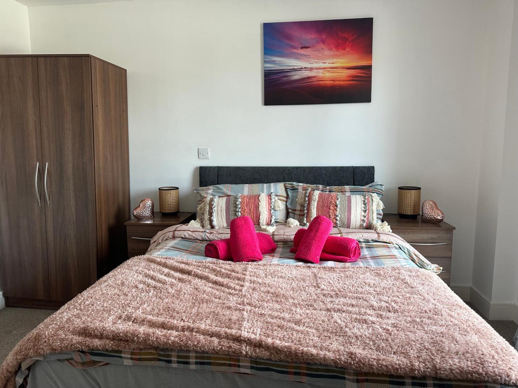Water Front Apt Walk To The Beach & City Centre Swansea Exterior photo